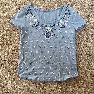 Blue paisley tee
